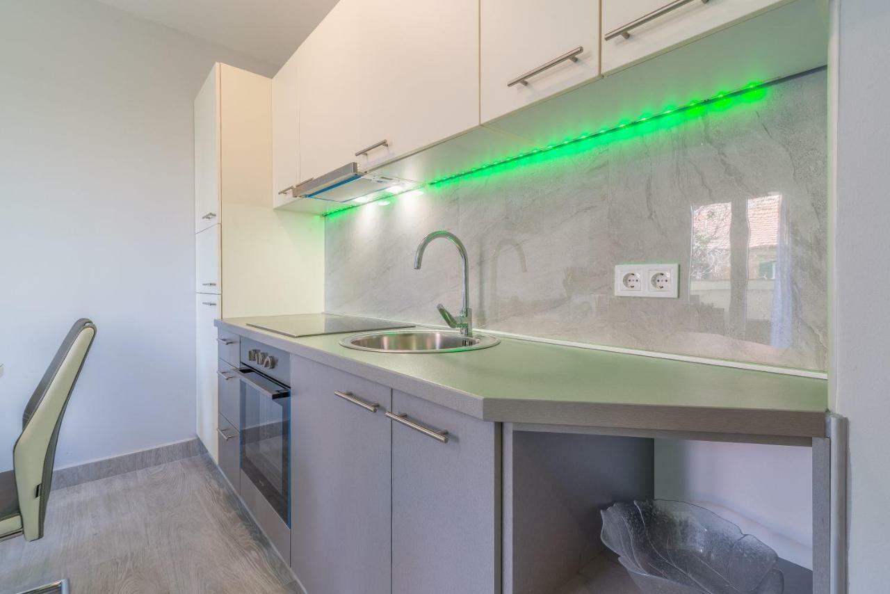 Apartman Ruzmarin - New